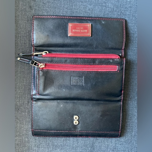 ROOTS CANADA Vintage Genuine Leather Wallet Black Red Accents Trifold CLASSIC - Picture 4 of 6